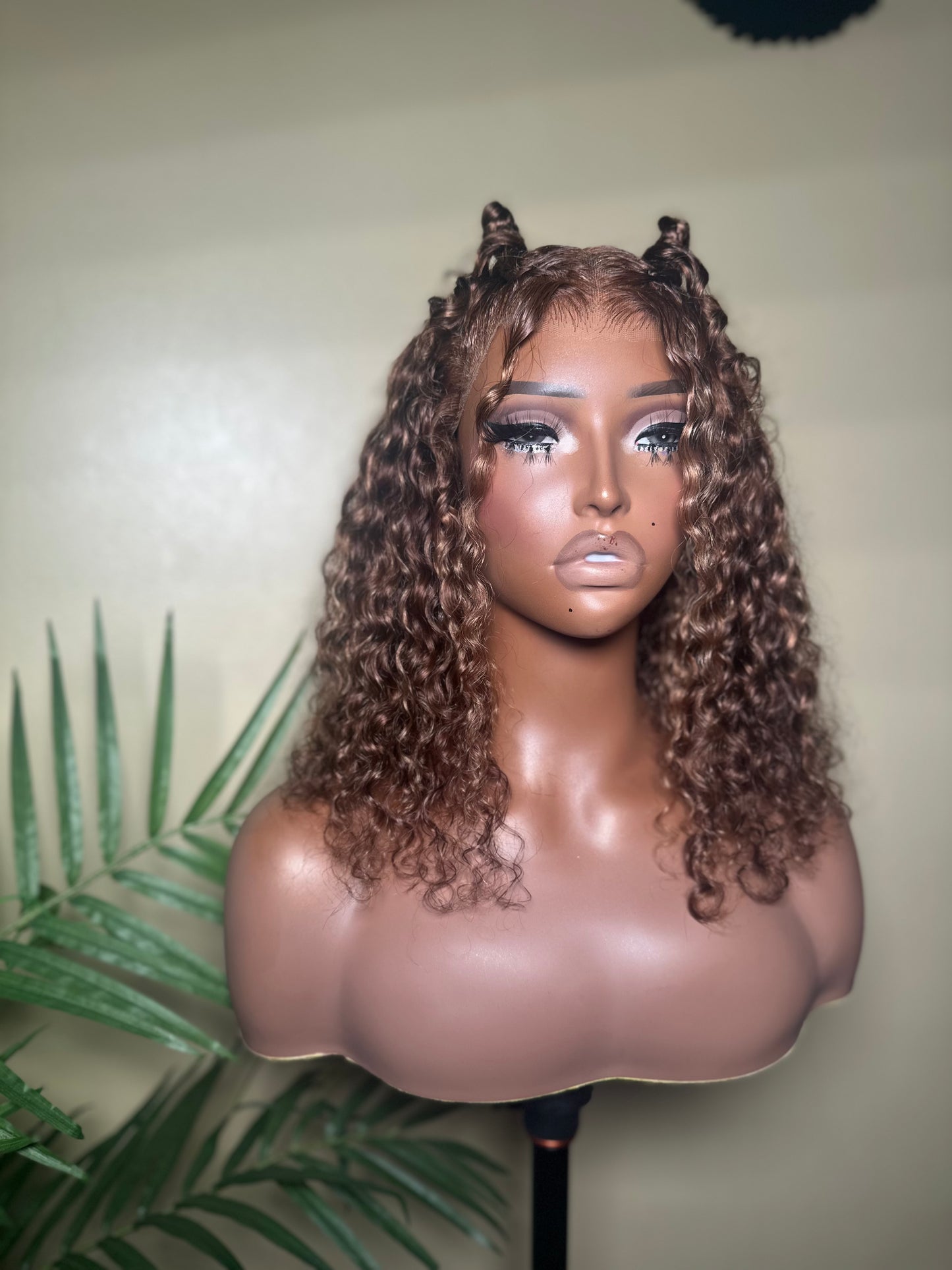 Short Curly Brown Highlighted Wig